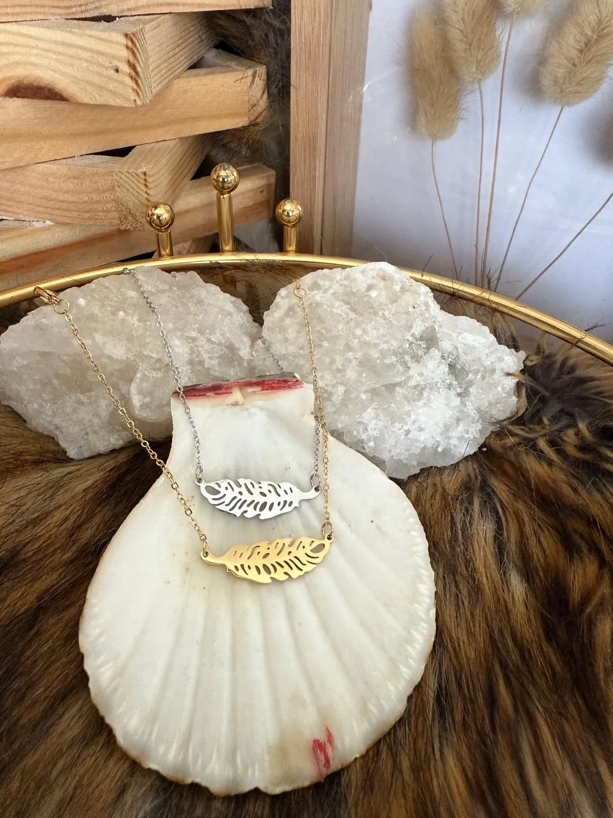 KUŞ TÜYÜ GOLD VE ROSE BİLEKLİK MODELİMİZ